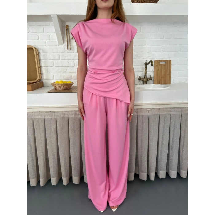 Omuz Vatkalı Asimetrik Kesim Takım Pembe