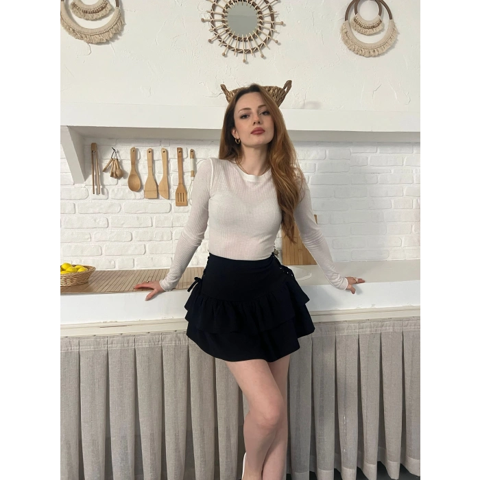 Kuş Gözü Detaylı İçi Şortlu Mini Etek Lacivert