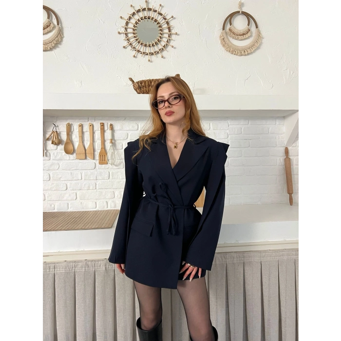 Omuz Detaylı Belden Bağlamalı Ceket Lacivert