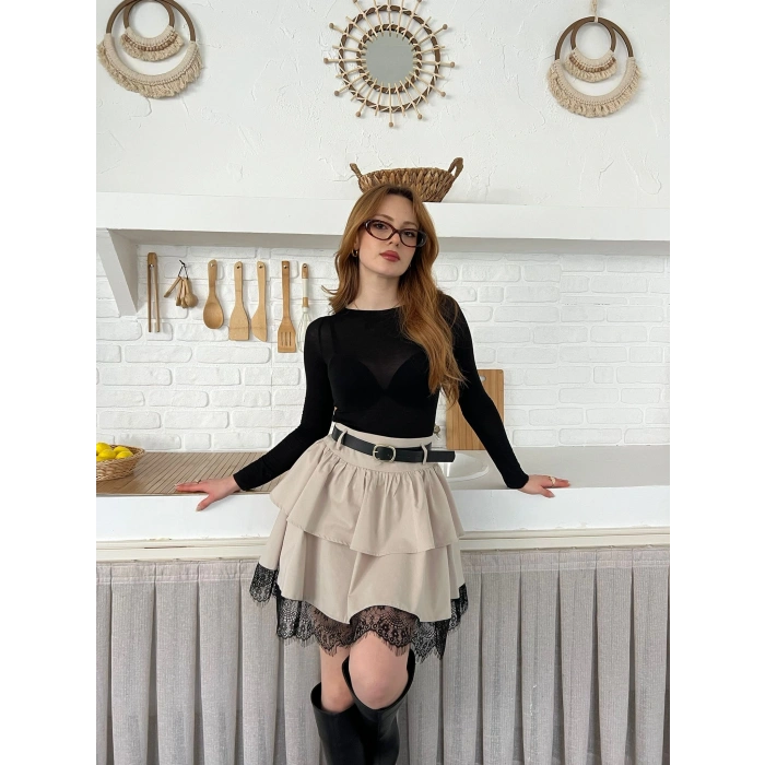 Kemer Detaylı Dantelli Etek Bej