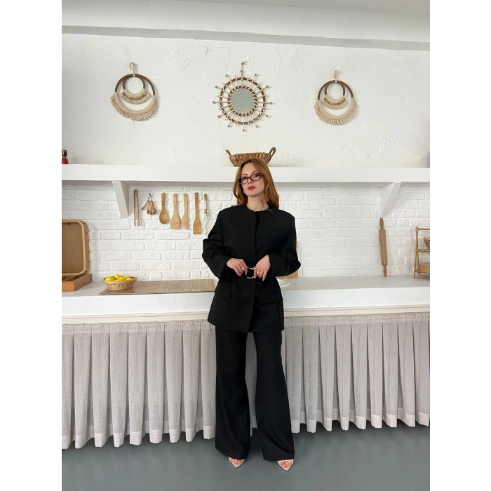Gold Kemer Detaylı Tasarım Yaka Takım Siyah