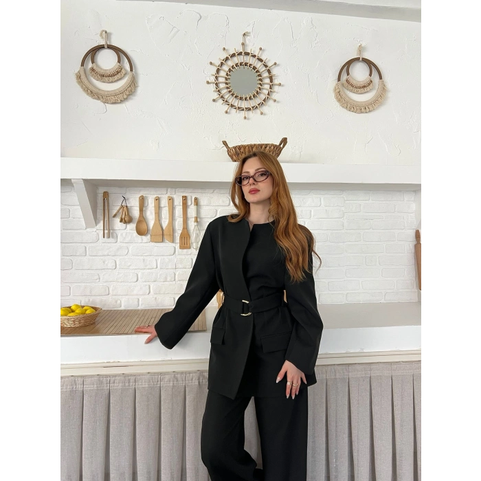 Gold Kemer Detaylı Tasarım Yaka Takım Siyah