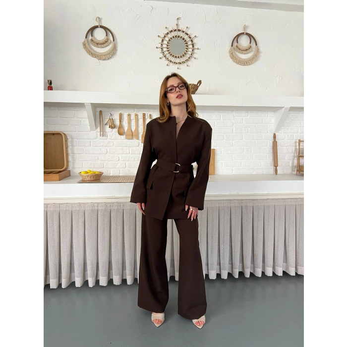 Gold Kemer Detaylı Tasarım Yaka Takım Kahve