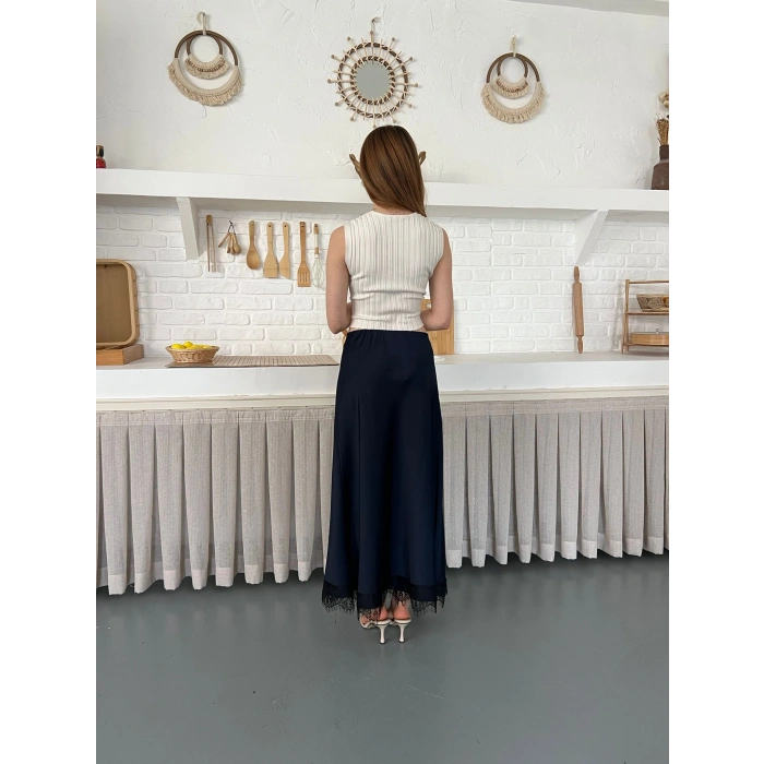 Dantel Detaylı Saten Maxi Etek Lacivert