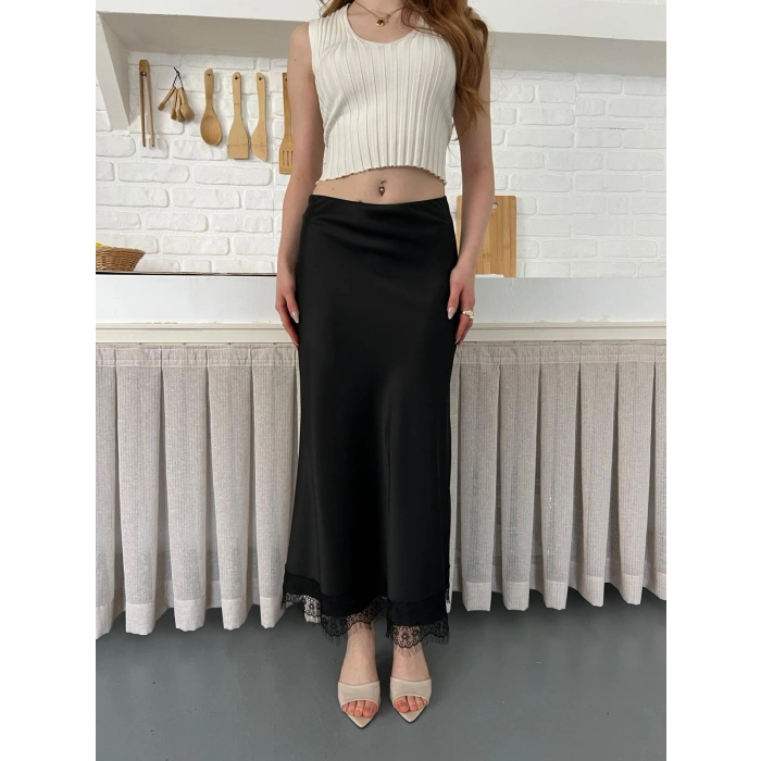 Dantel Detaylı Saten Maxi Etek Siyah