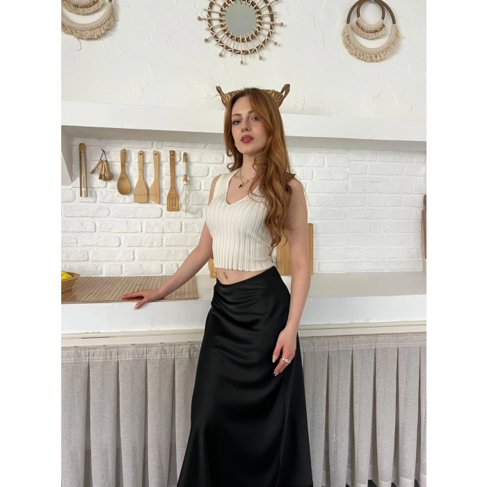 Dantel Detaylı Saten Maxi Etek Siyah