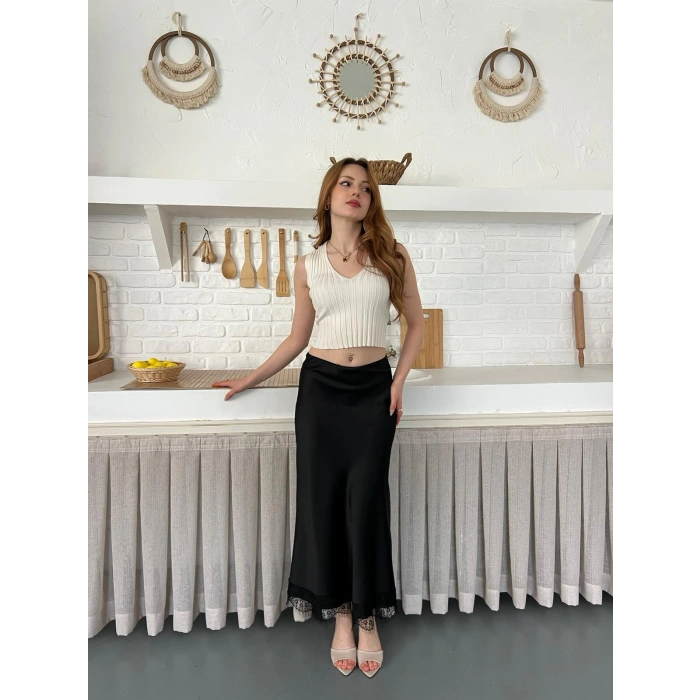 Dantel Detaylı Saten Maxi Etek Siyah