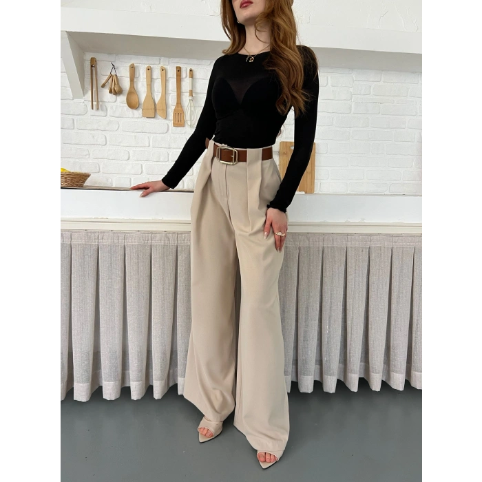 Pile Detaylı Kemerli Bol Paça Pantolon Bej