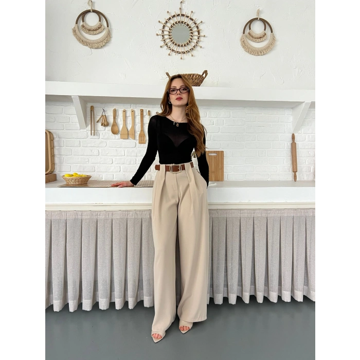 Pile Detaylı Kemerli Bol Paça Pantolon Bej