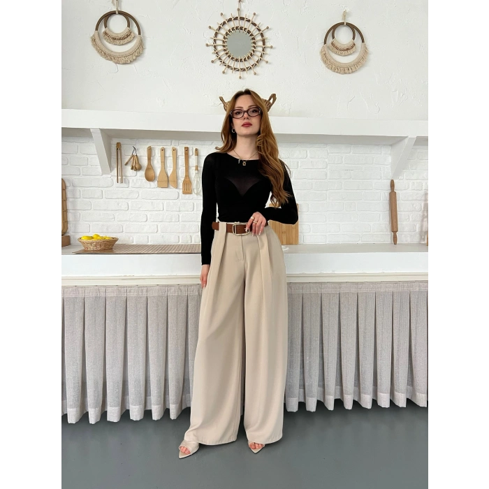 Pile Detaylı Kemerli Bol Paça Pantolon Bej