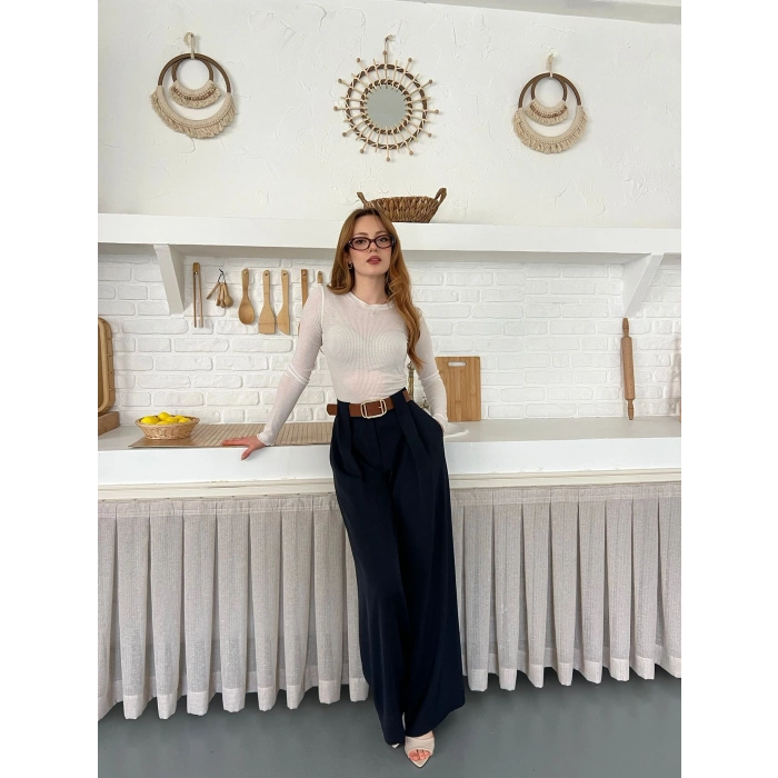 Pile Detaylı Kemerli Bol Paça Pantolon Lacivert