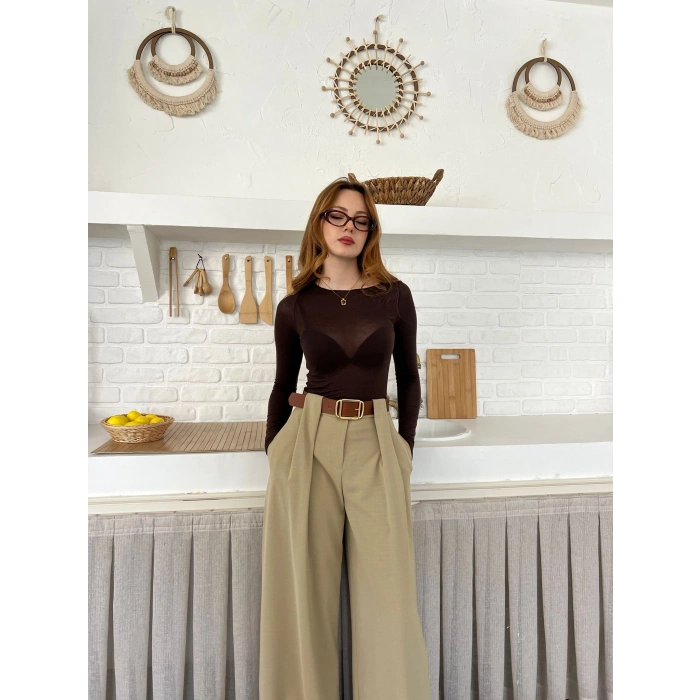 Pile Detaylı Kemerli Bol Paça Pantolon Vizon