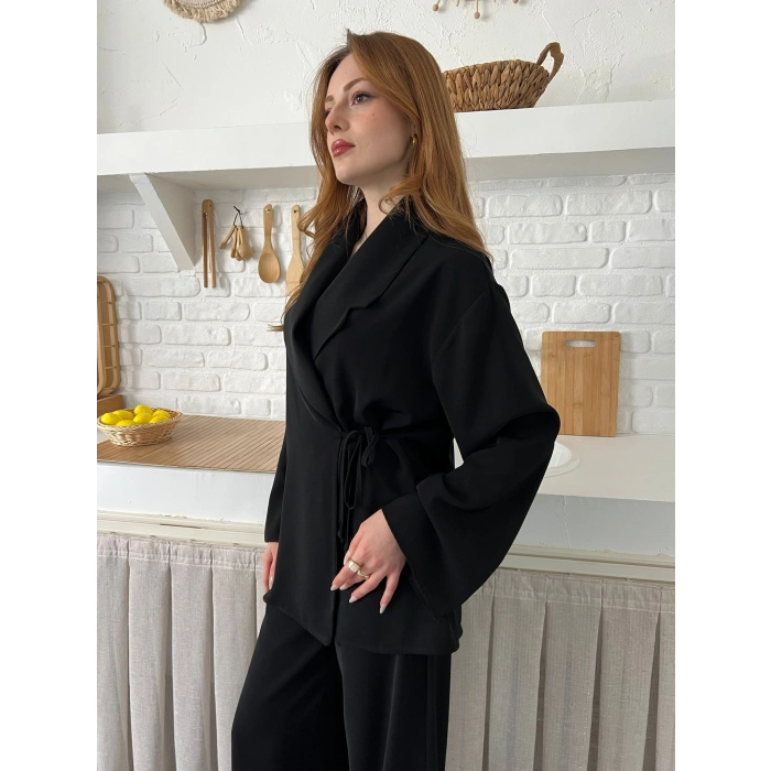 Kruvaze Yaka Yan Bağlamalı Feminen Takım Siyah