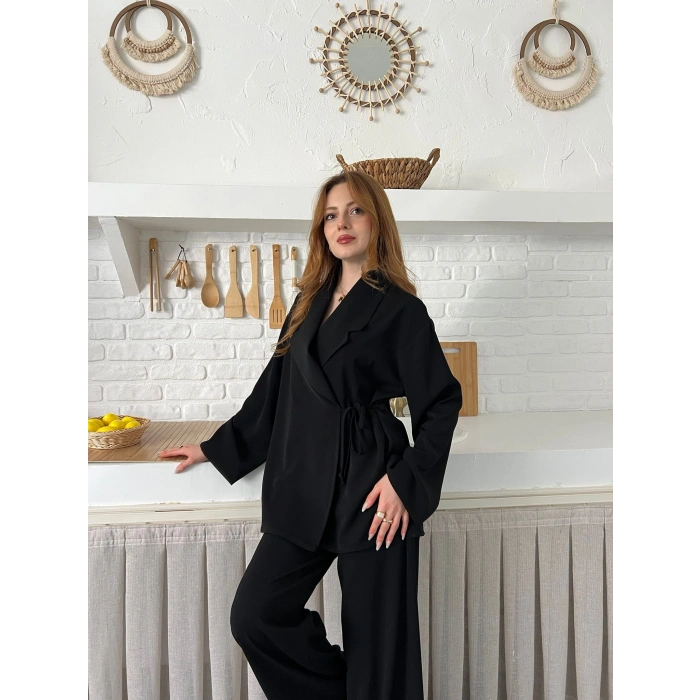 Kruvaze Yaka Yan Bağlamalı Feminen Takım Siyah