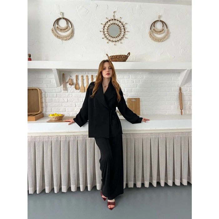 Kruvaze Yaka Yan Bağlamalı Feminen Takım Siyah