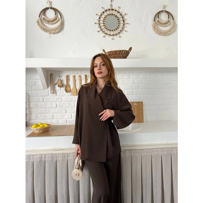 Kruvaze Yaka Yan Bağlamalı Feminen Takım Acı Kahve
