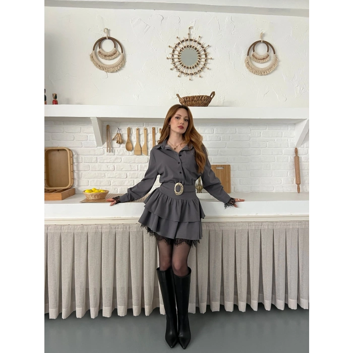 Dantel Detaylı Kemerli Mini Elbise Gri