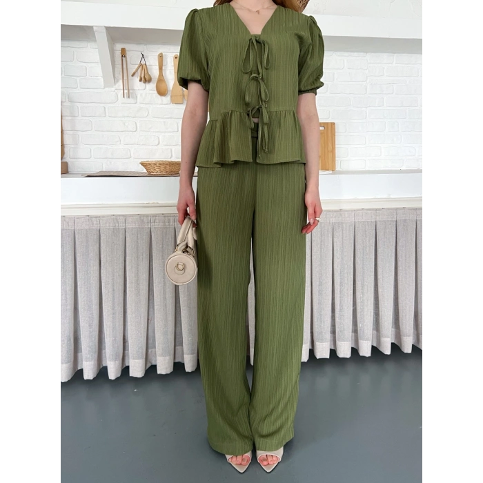 Çilek Kumaş Önden Bağlamalı Takım Yeşil