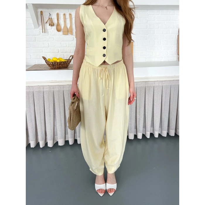 Çilek Kumaş Yelekli Takım Sarı