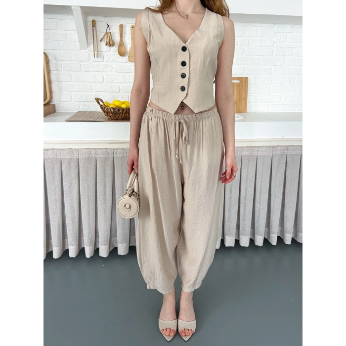 Çilek Kumaş Yelekli Takım Bej