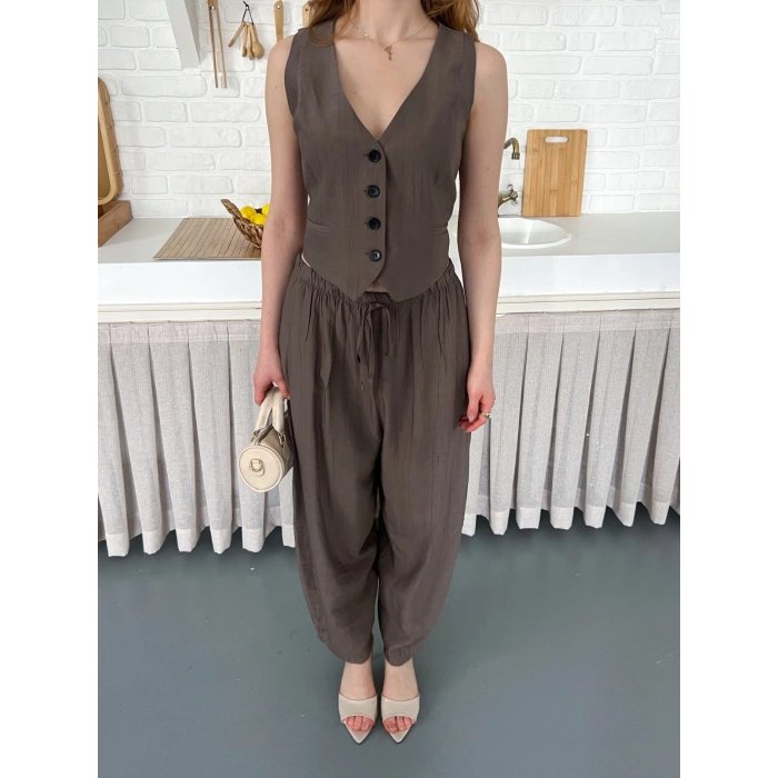 Çilek Kumaş Yelekli Takım Kahve