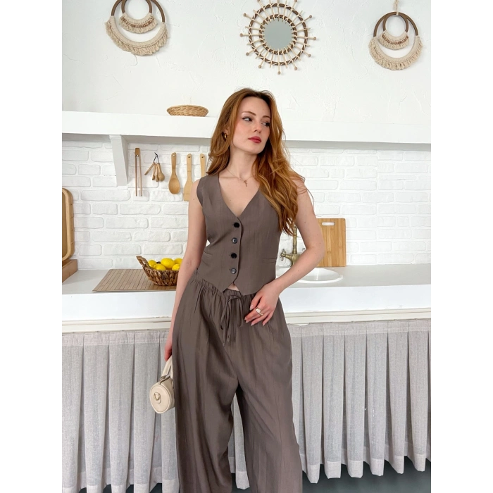 Çilek Kumaş Yelekli Takım Kahve