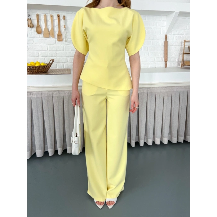 Omuz Detaylı Pantolonlu Takım Sarı