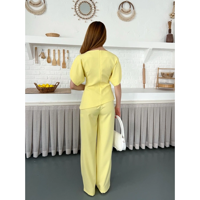 Omuz Detaylı Pantolonlu Takım Sarı