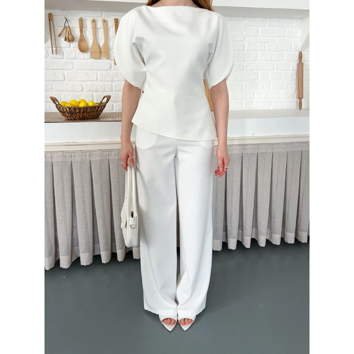 Omuz Detaylı Pantolonlu Takım Beyaz