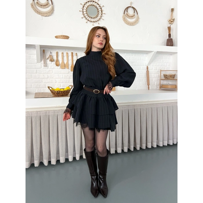 Arka Bağlama Detaylı Dantelli Elbise Siyah