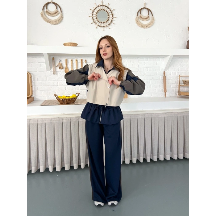 Blok Renk Tasarımlı Çıtçıt Detaylı Bel Lastikli Takım Bej