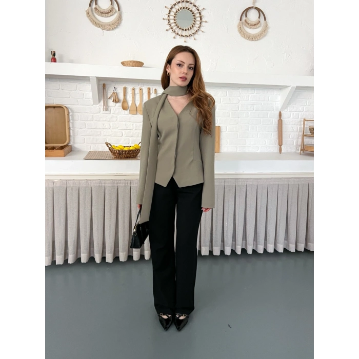 Fular Detaylı Düğmeli Ceket Haki