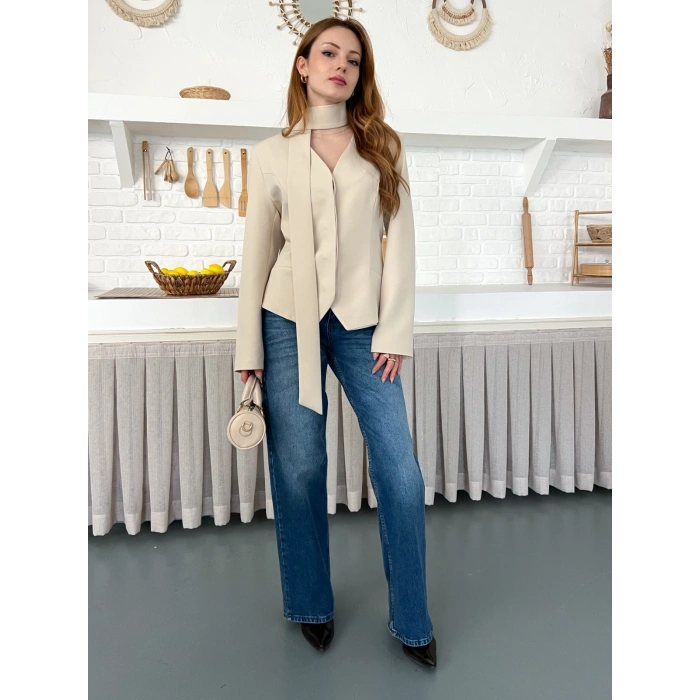 Fular Detaylı Düğmeli Ceket Bej