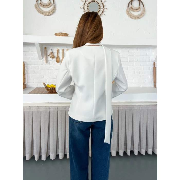 Fular Detaylı Düğmeli Ceket Beyaz