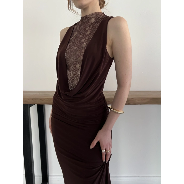 Dantel Detaylı Drapeli Couture Gece Elbisesi Kahve