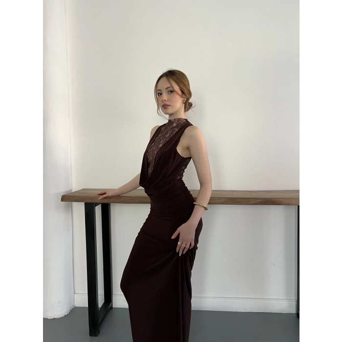 Dantel Detaylı Drapeli Couture Gece Elbisesi Kahve