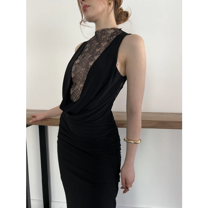 Dantel Detaylı Drapeli Couture Gece Elbisesi Siyah