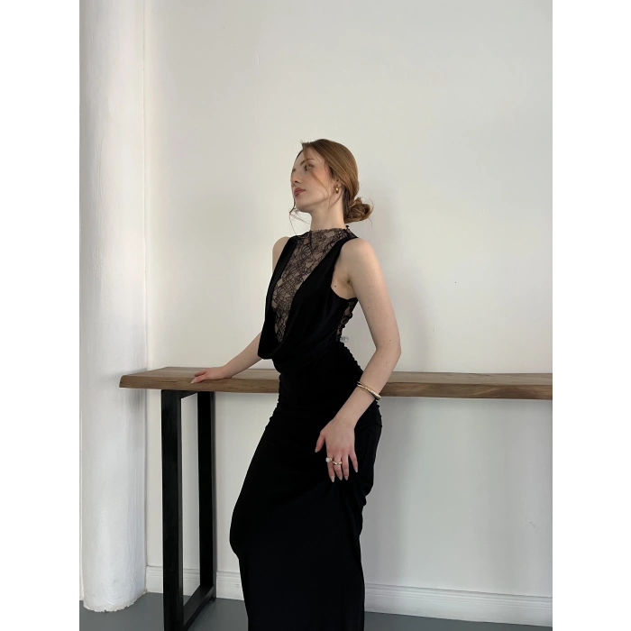 Dantel Detaylı Drapeli Couture Gece Elbisesi Siyah