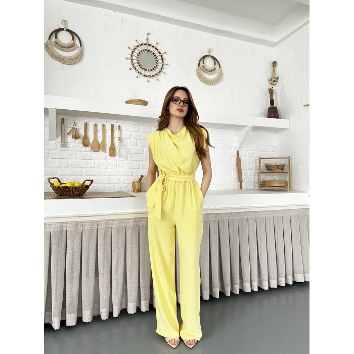 Kuşaklı Yaka Detaylı Zarif Tulum Sarı