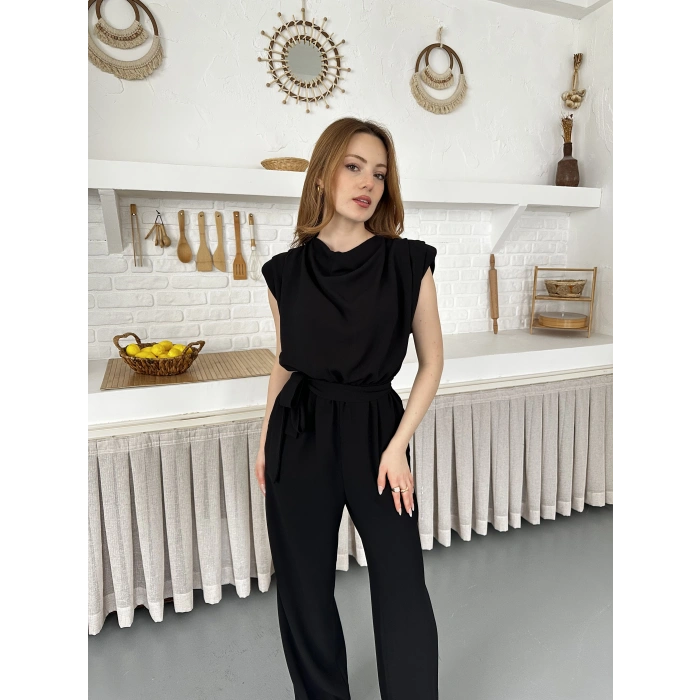 Kuşaklı Yaka Detaylı Zarif Tulum Siyah