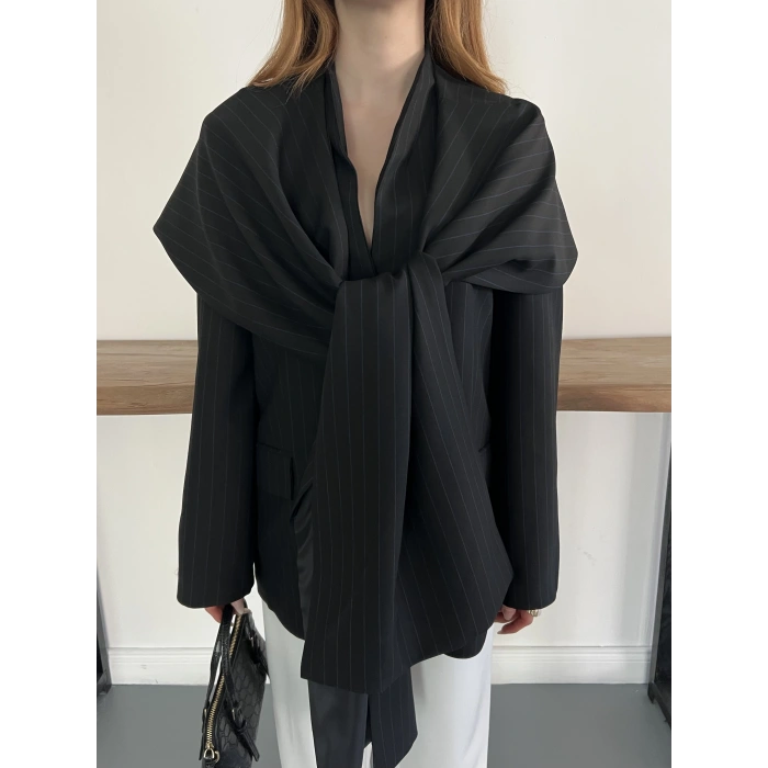 Çizgi Desen Önden Bağlamalı Tasarım Ceket Siyah