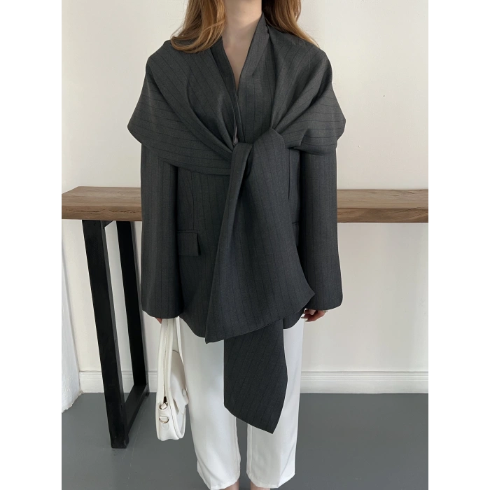 Çizgi Desen Önden Bağlamalı Tasarım Ceket Gri