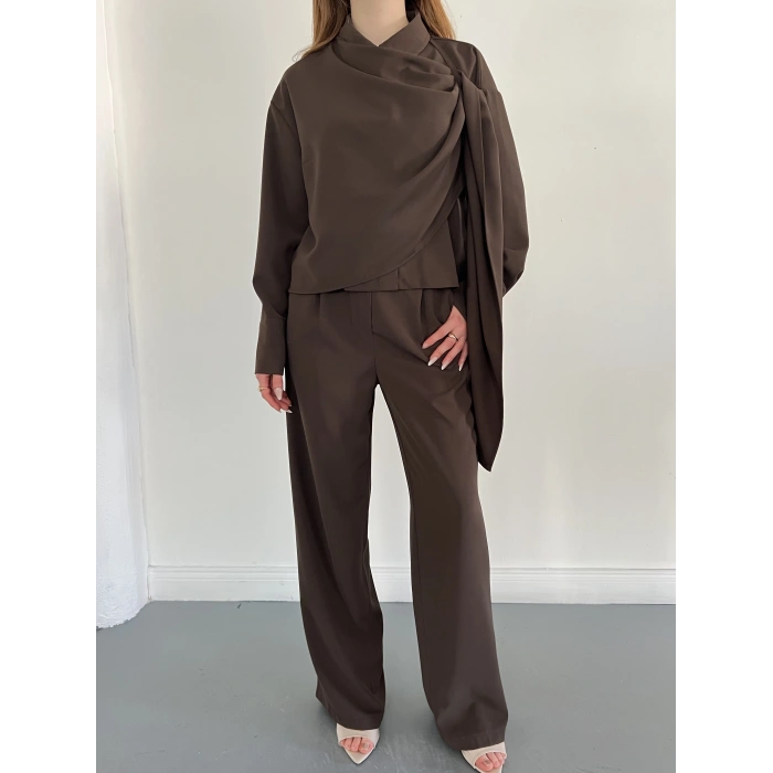 Drapeli Fular Detaylı Modal Kumaş Takım Kahve