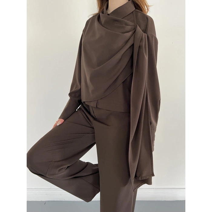 Drapeli Fular Detaylı Modal Kumaş Takım Kahve