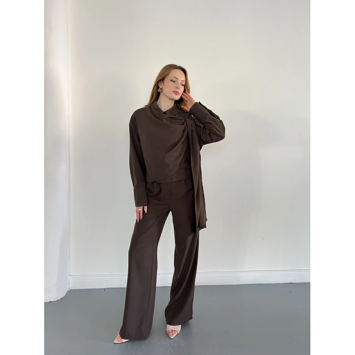 Drapeli Fular Detaylı Modal Kumaş Takım Kahve