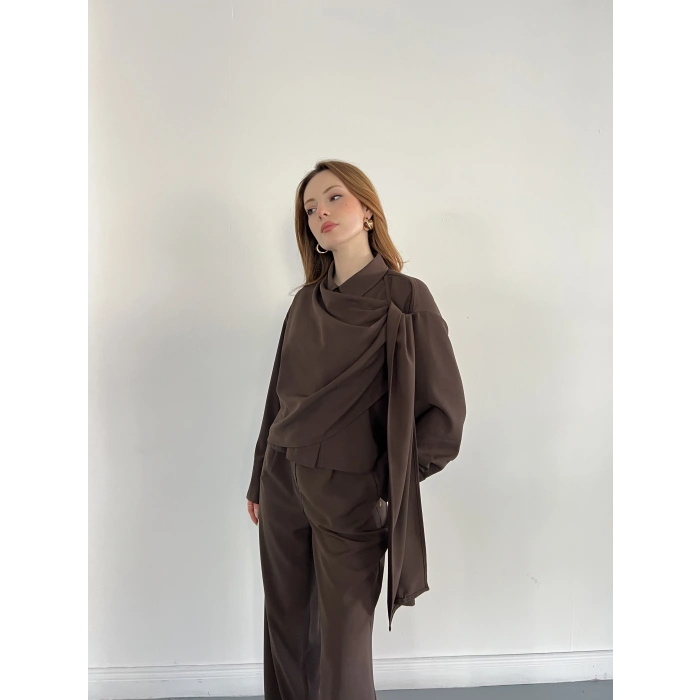 Drapeli Fular Detaylı Modal Kumaş Takım Kahve