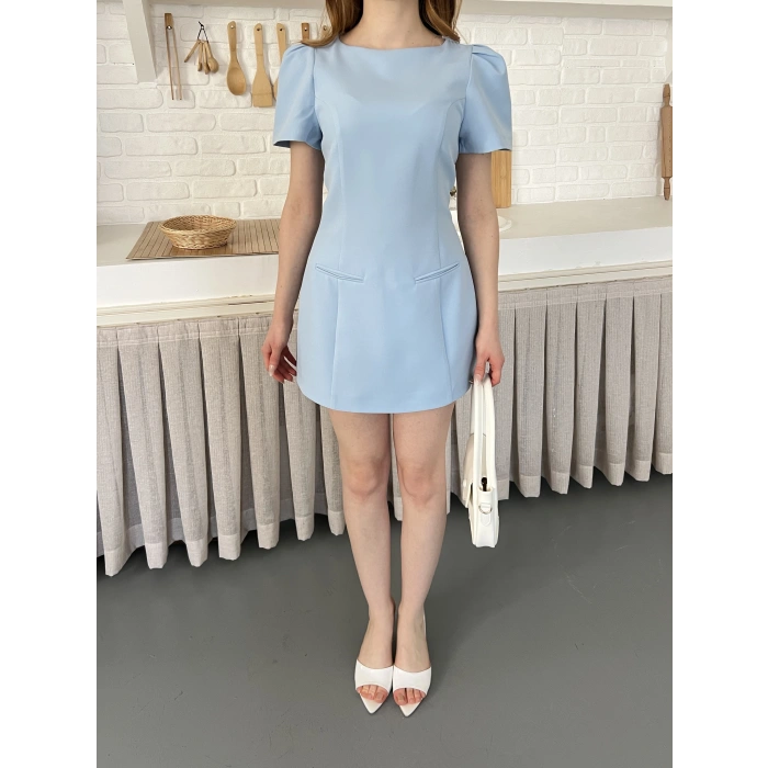 Minimal Çizgisi ve Modern Omuz Detaylı Mini Elbise Turkuaz