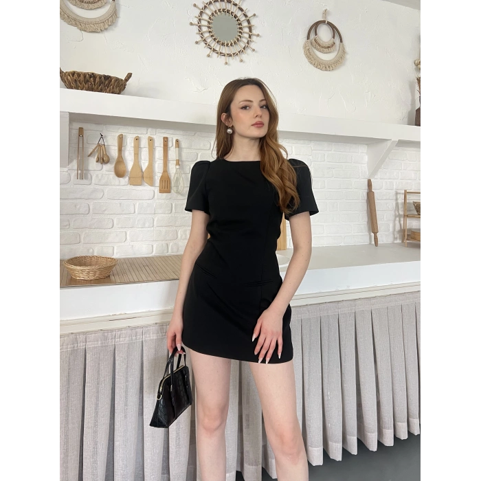 Minimal Çizgisi ve Modern Omuz Detaylı Mini Elbise Siyah