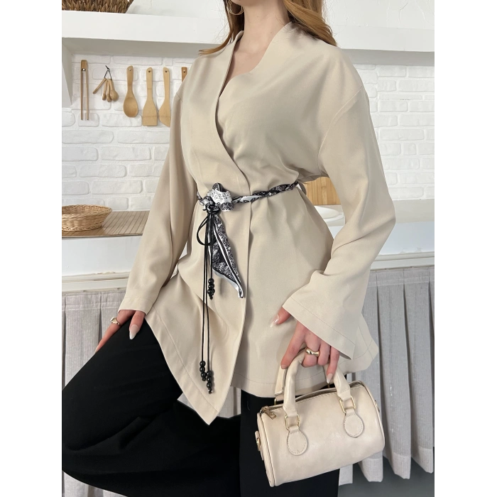 Kruvaze Yaka Bel Kuşaklı Tasarım Bluz Bej