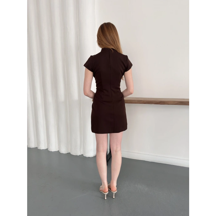 Puantiyeli Yaka Detaylı Mini Elbise Kahve